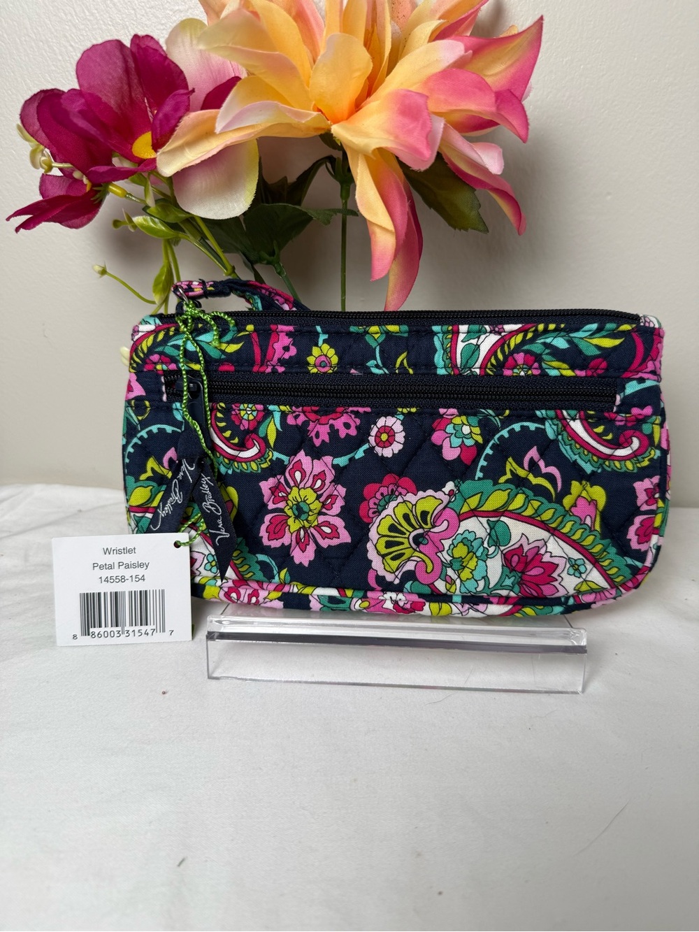 NWT Vera Bradley Petal Paisley Wristlet Wallet Retired Pattern